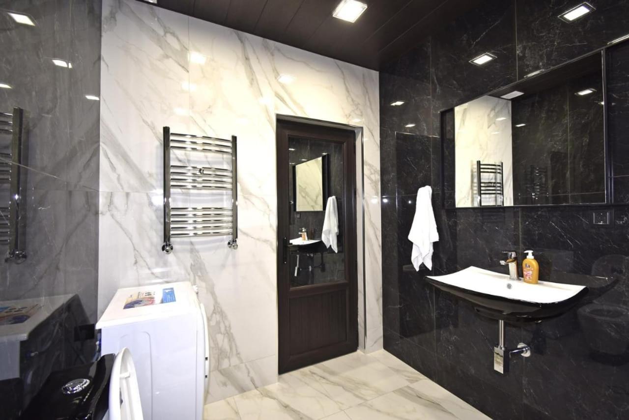 Luxuary 2Bedroom 2 Bathroom Apartment With Jacuzzi Ереван Экстерьер фото