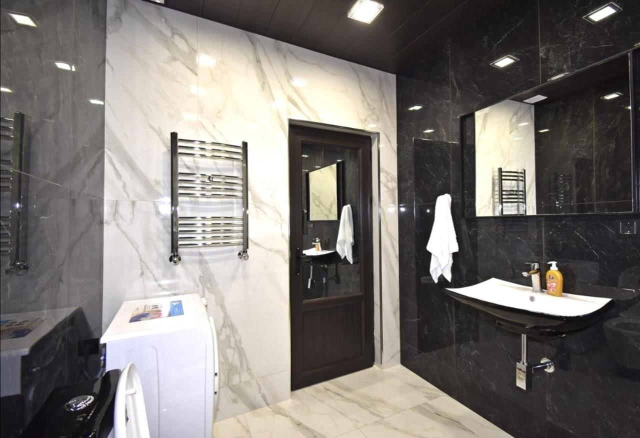 Luxuary 2Bedroom 2 Bathroom Apartment With Jacuzzi Ереван Экстерьер фото