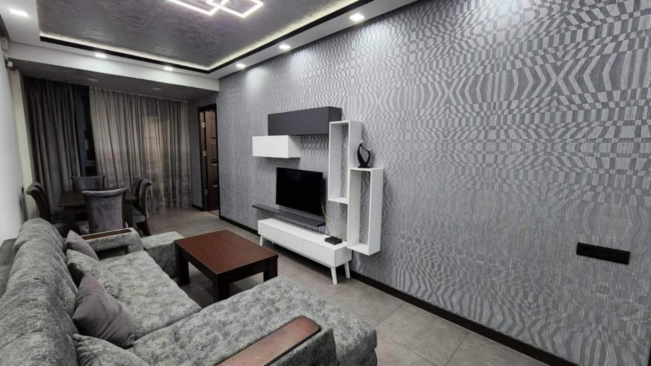Luxuary 2Bedroom 2 Bathroom Apartment With Jacuzzi Ереван Экстерьер фото